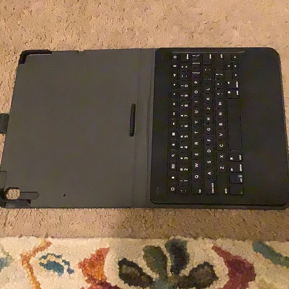 Zaag Pro Keys Wireless Keyboard and Detachable Case for Apple iPad Air NOB - Picture 4 of 7